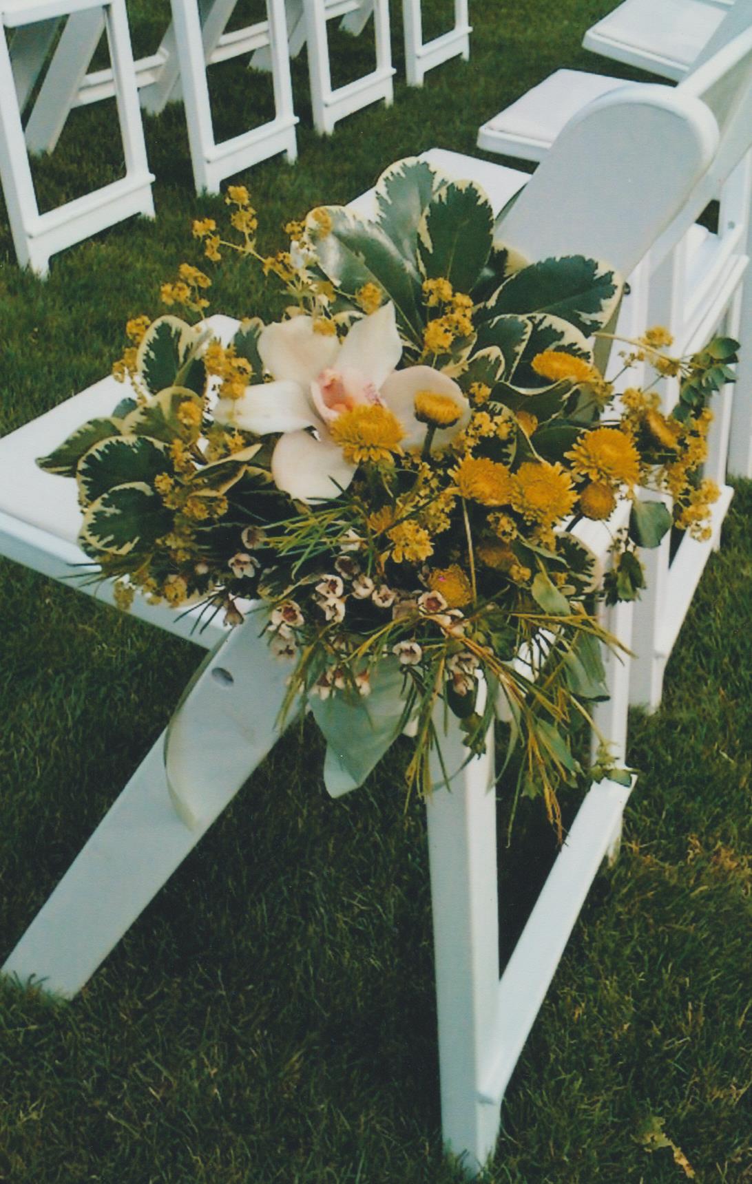 yellow chair 001.jpg